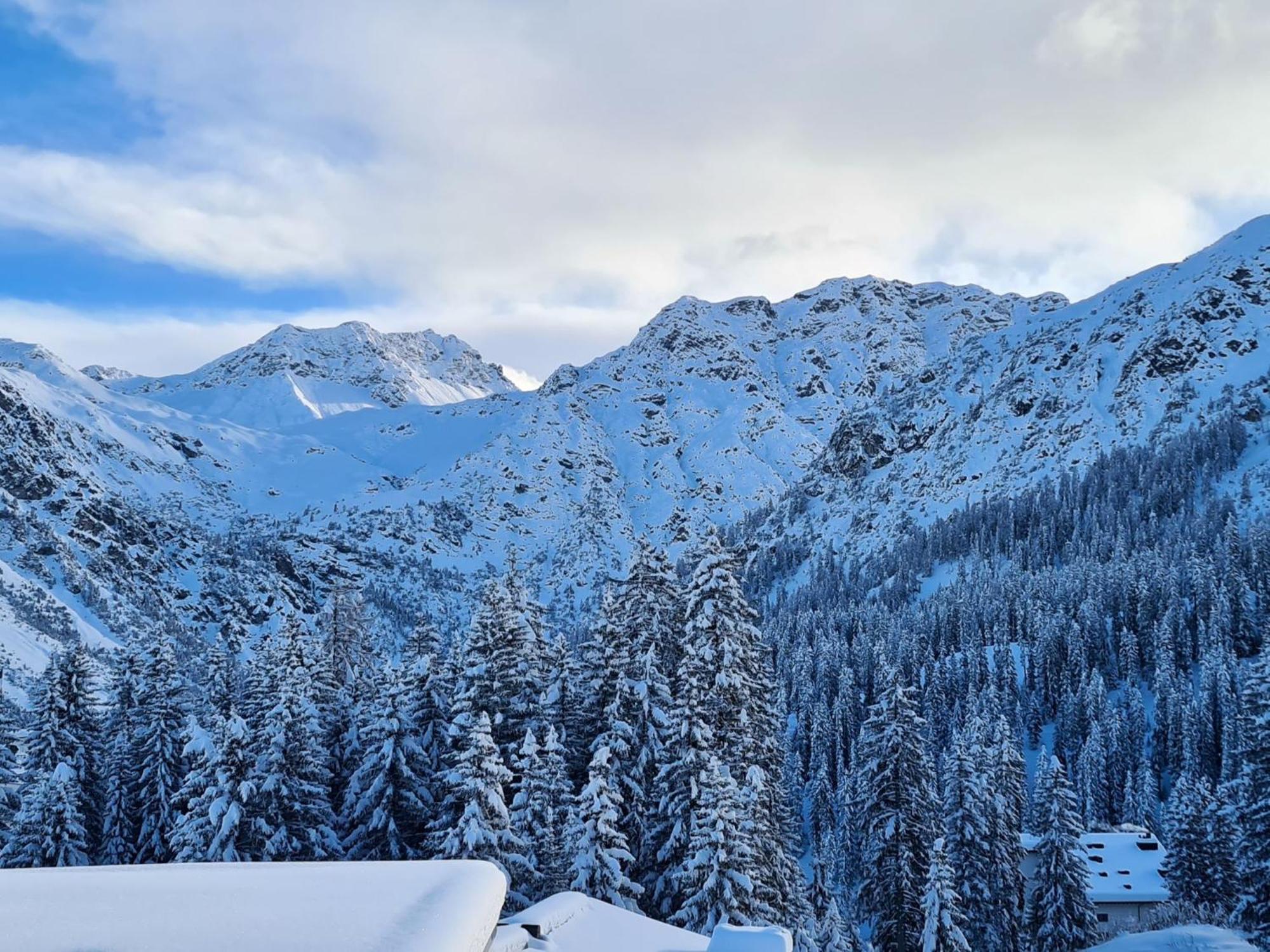 Fewo D'Rock Arosa- Center Of Nightlife By Nature Apartments Switzerland Luaran gambar